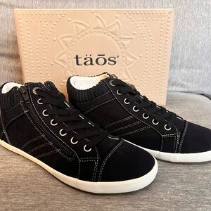 Taos Women's Startup Sneaker